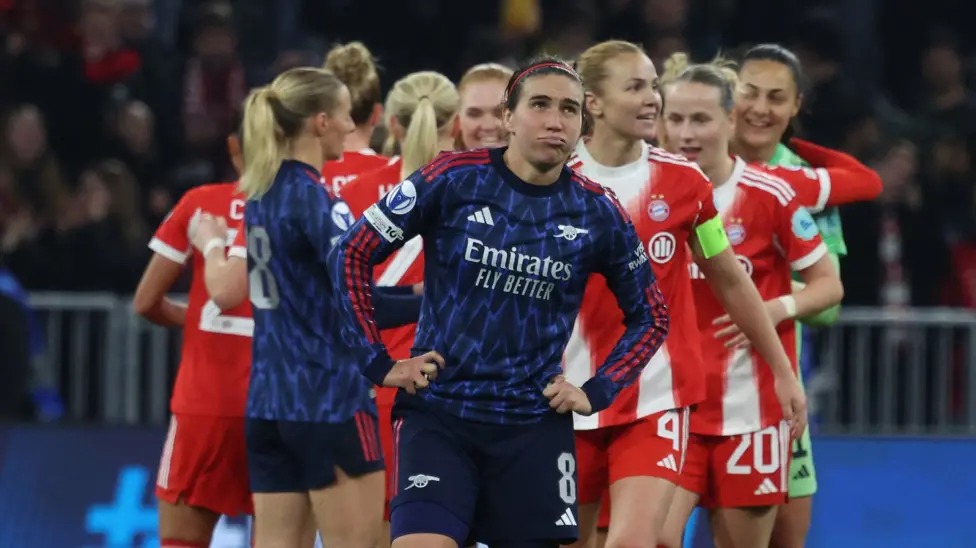 拜仁慕尼黑慶祝歐冠勝利時,瑪麗奧娜·卡爾登泰看起來很失望。