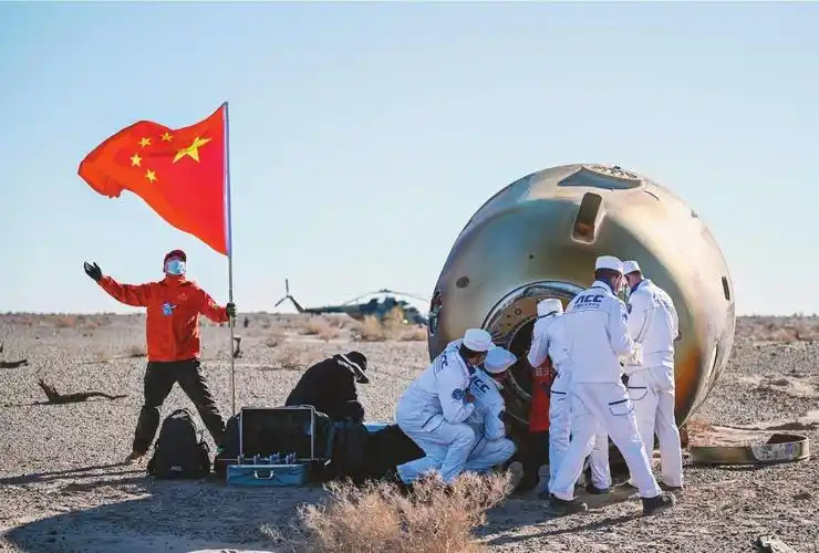 返回艙成功著陸 神二十乘組狀態良好