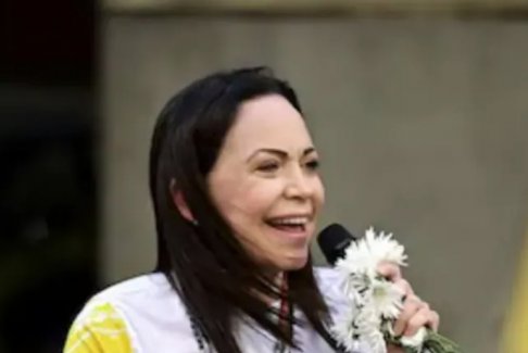 諾貝爾和平獎得主瑪麗亞·馬查多在逃離委內瑞拉時