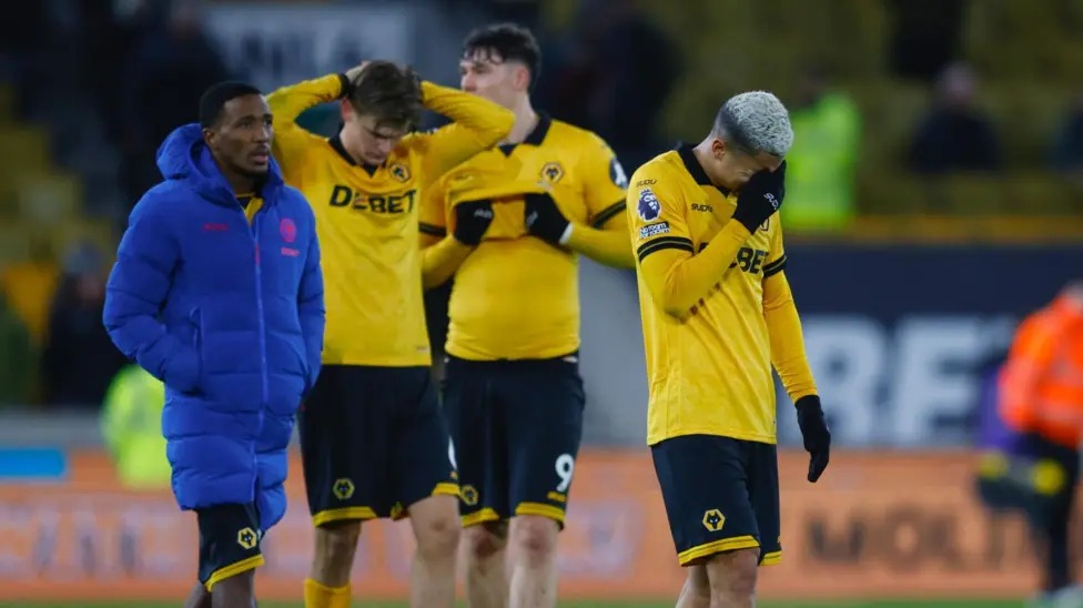 狼隊(duì)自2018年升入英超以來一直征戰(zhàn)于該級(jí)別聯(lián)賽,本賽季結(jié)束可能要降級(jí)了。