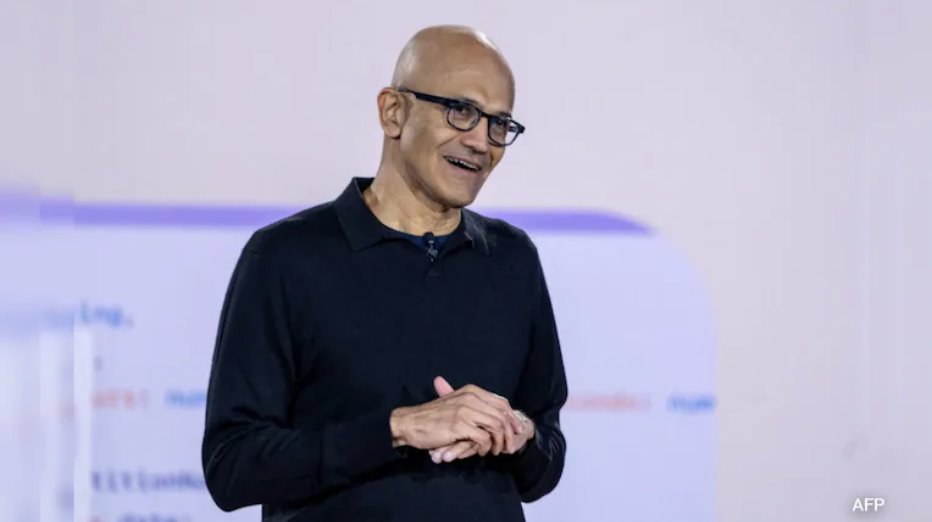 微軟首席執行官薩蒂亞&middot;納德拉表示，人工智能正在重塑各行各業的創新格局。