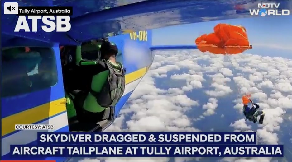 跳傘者被向后拋出,雙腿撞到了飛機尾翼。